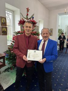 PHOTO 2024 12 04 11 14 59 3 225x300 Premiul Academiei Romane