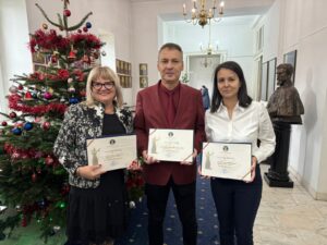 PHOTO 2024 12 04 11 15 00 4 300x225 Premiul Academiei Romane